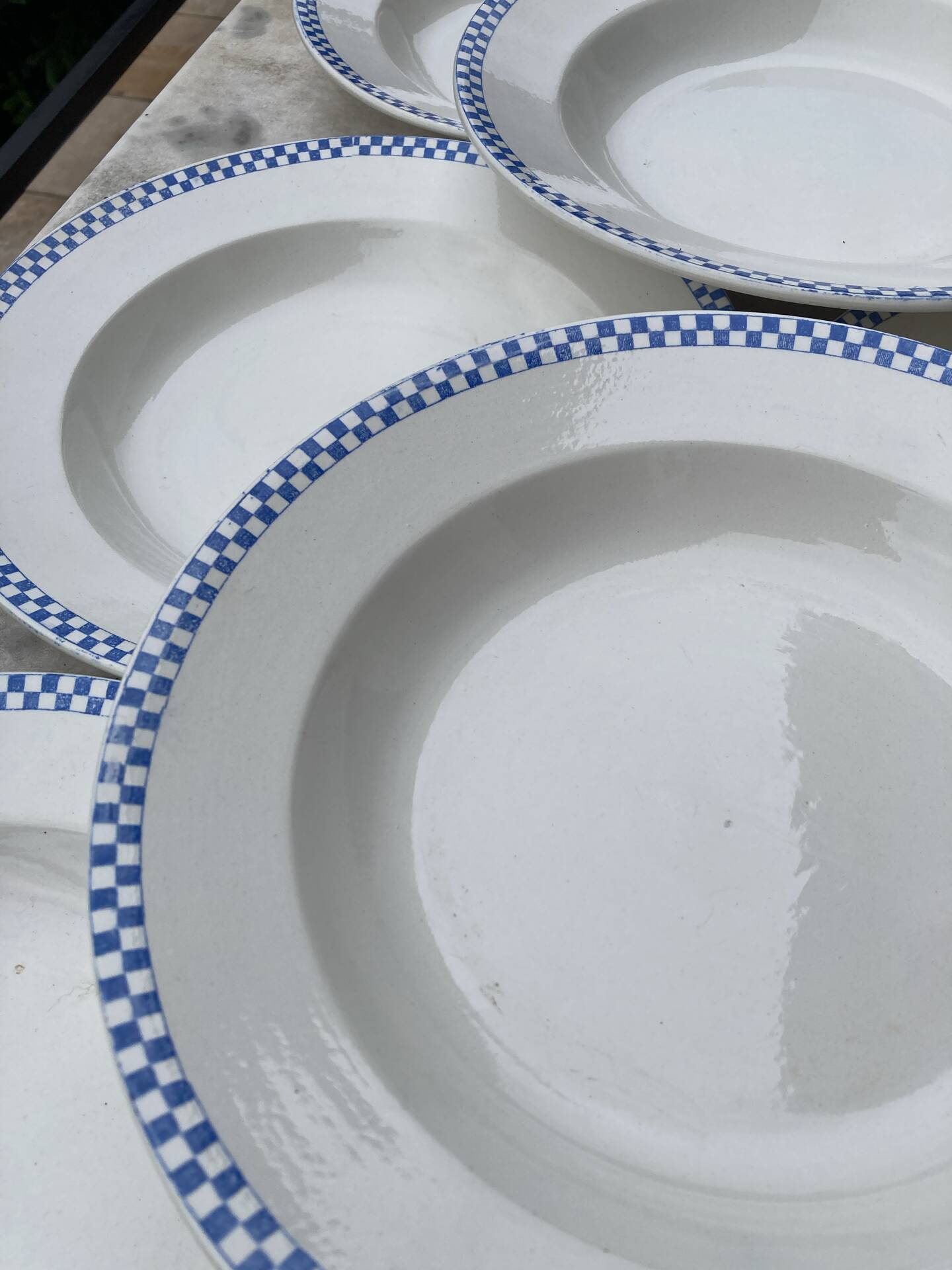 Opaque blue checkered plates Sarreguemines