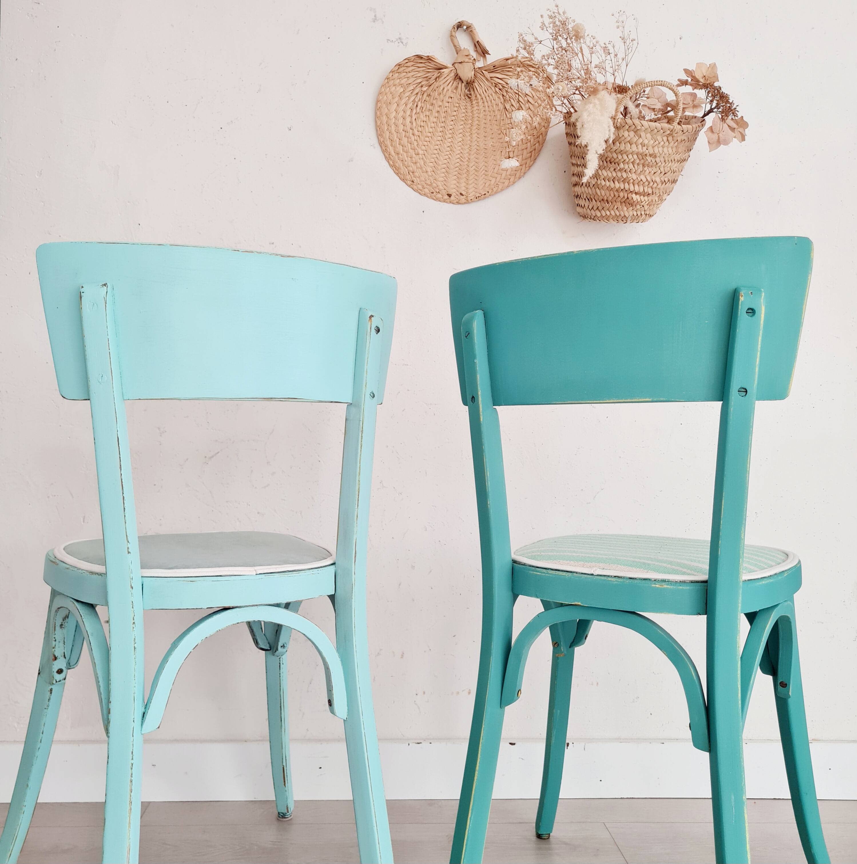 Paire de chaises bistrot - bleues rayures et velours