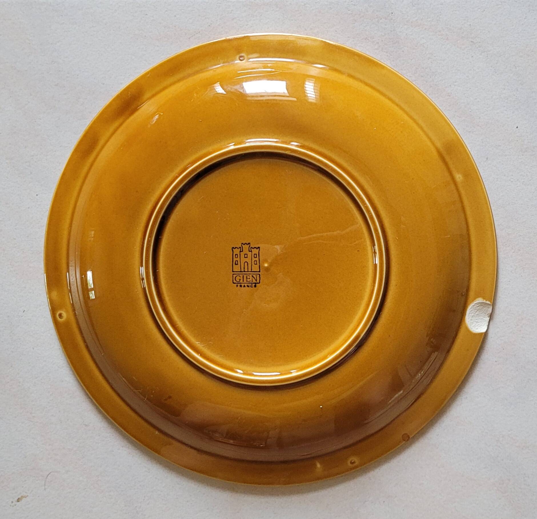 GIEN plates with dish