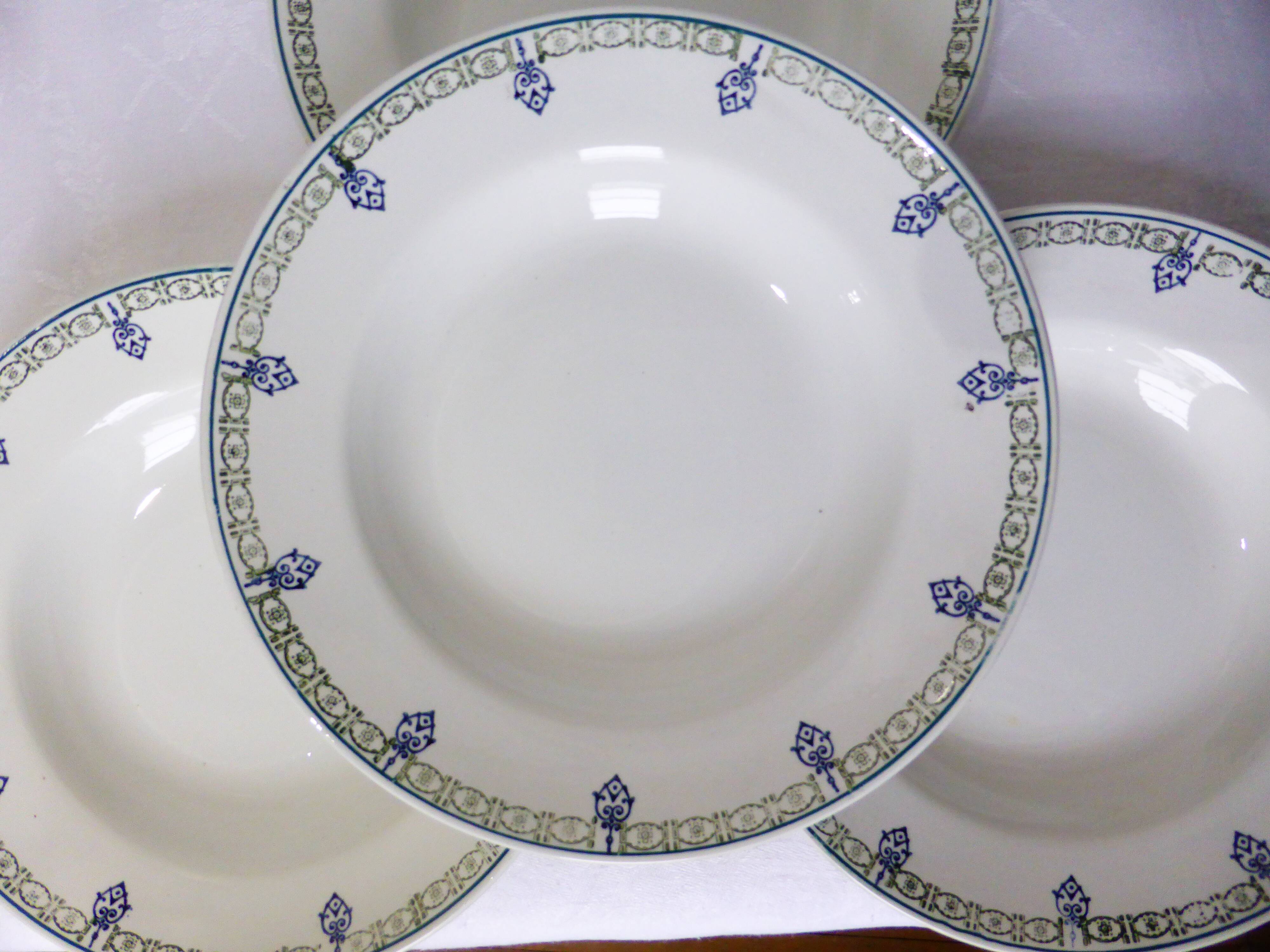 4 vintage deep plates from St Amand 211239