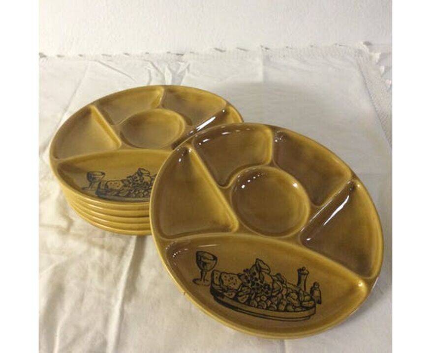 Lot d'assiettes à coquillages