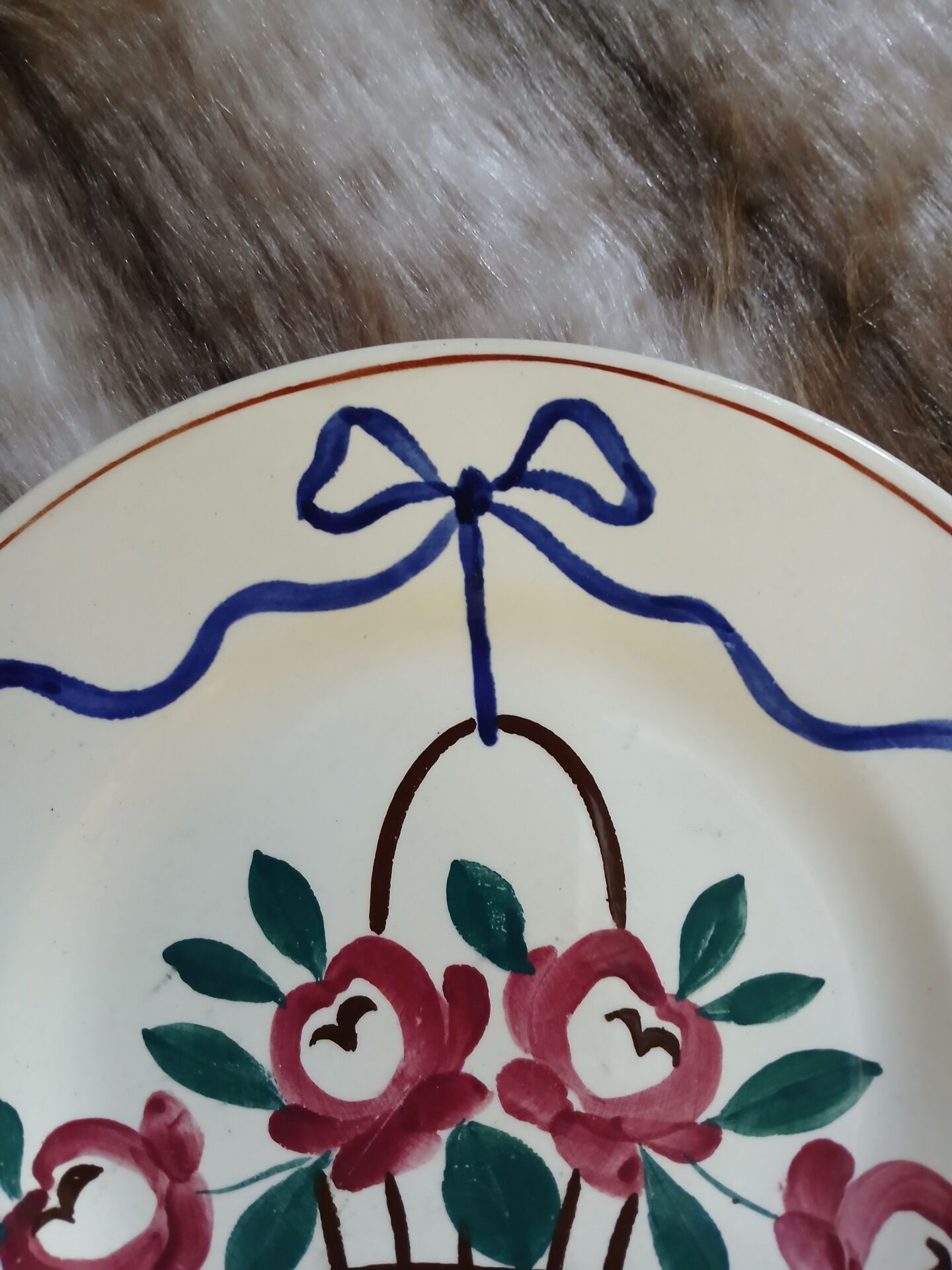 4 antique Longchamp dessert plates