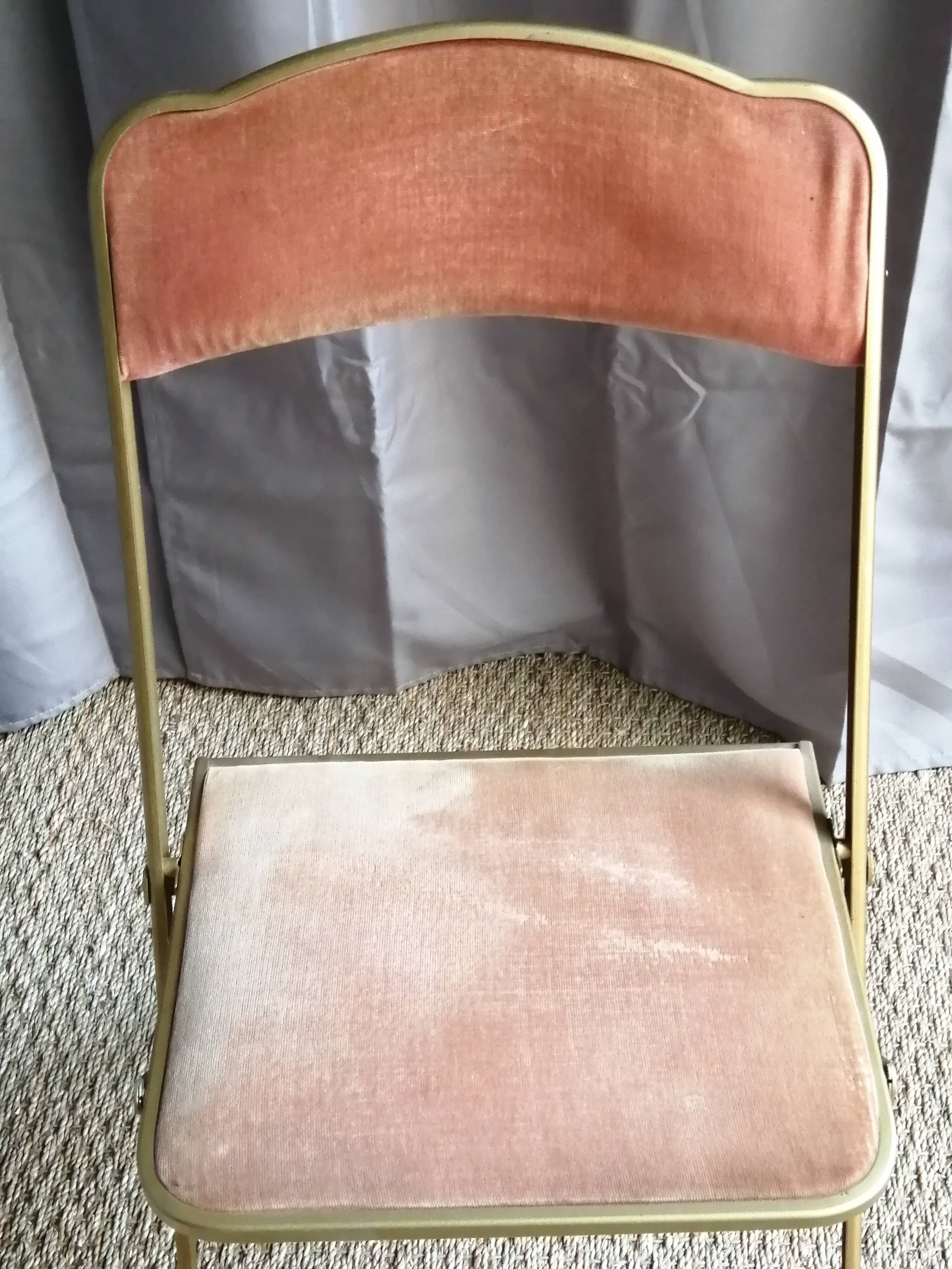 Theatre folding chair