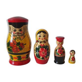 Poupées russes matriochka famille