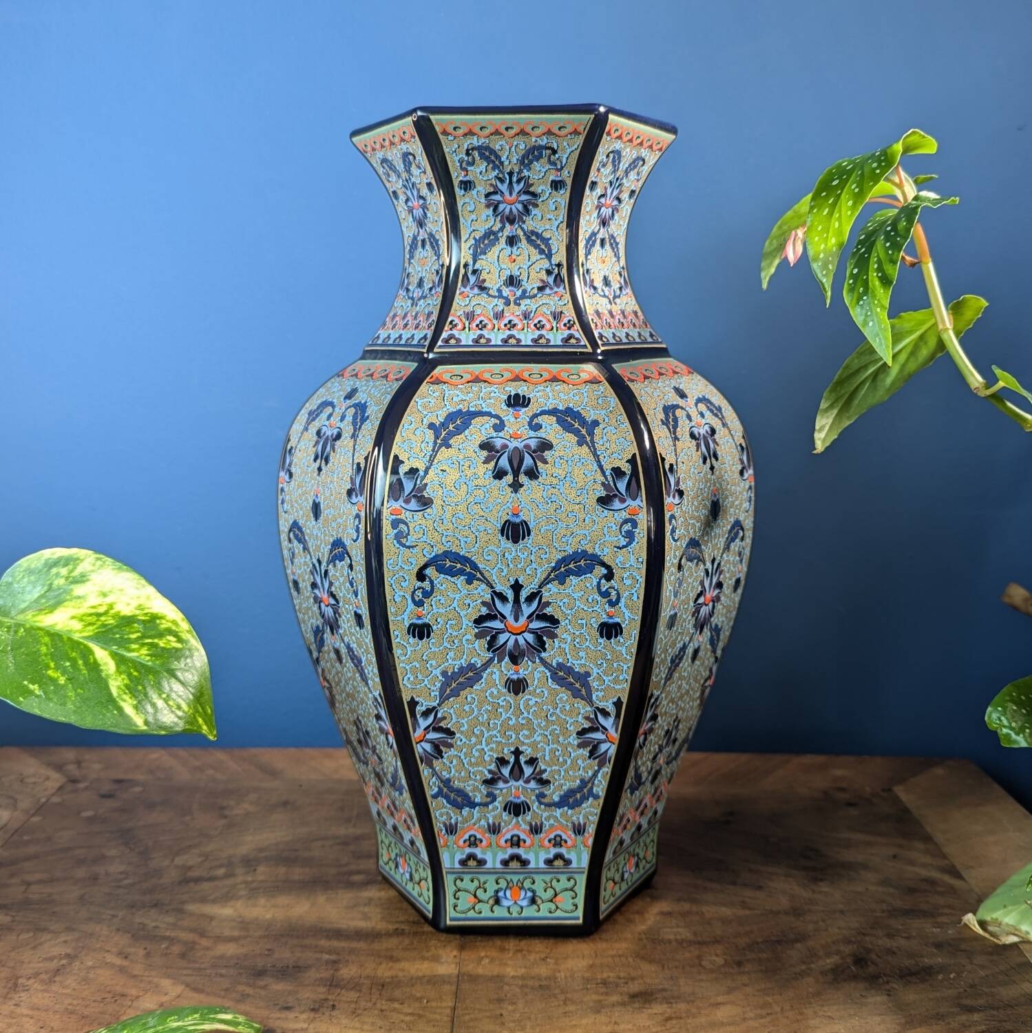 Baluster vase in polychrome ceramic with floral pattern asian style 31cm