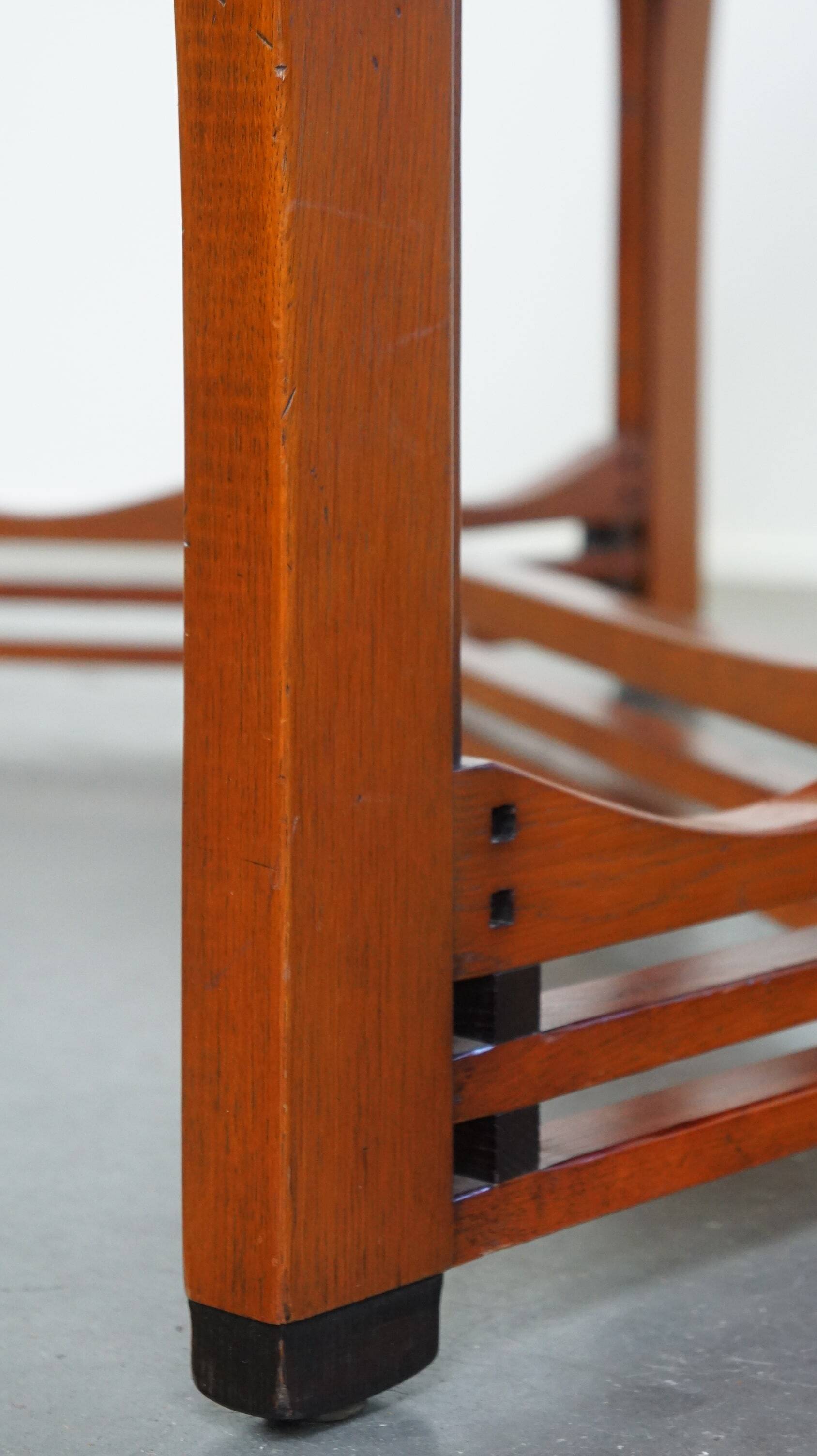 4 to 6-person Art Nouveau design dining table by Schuitema