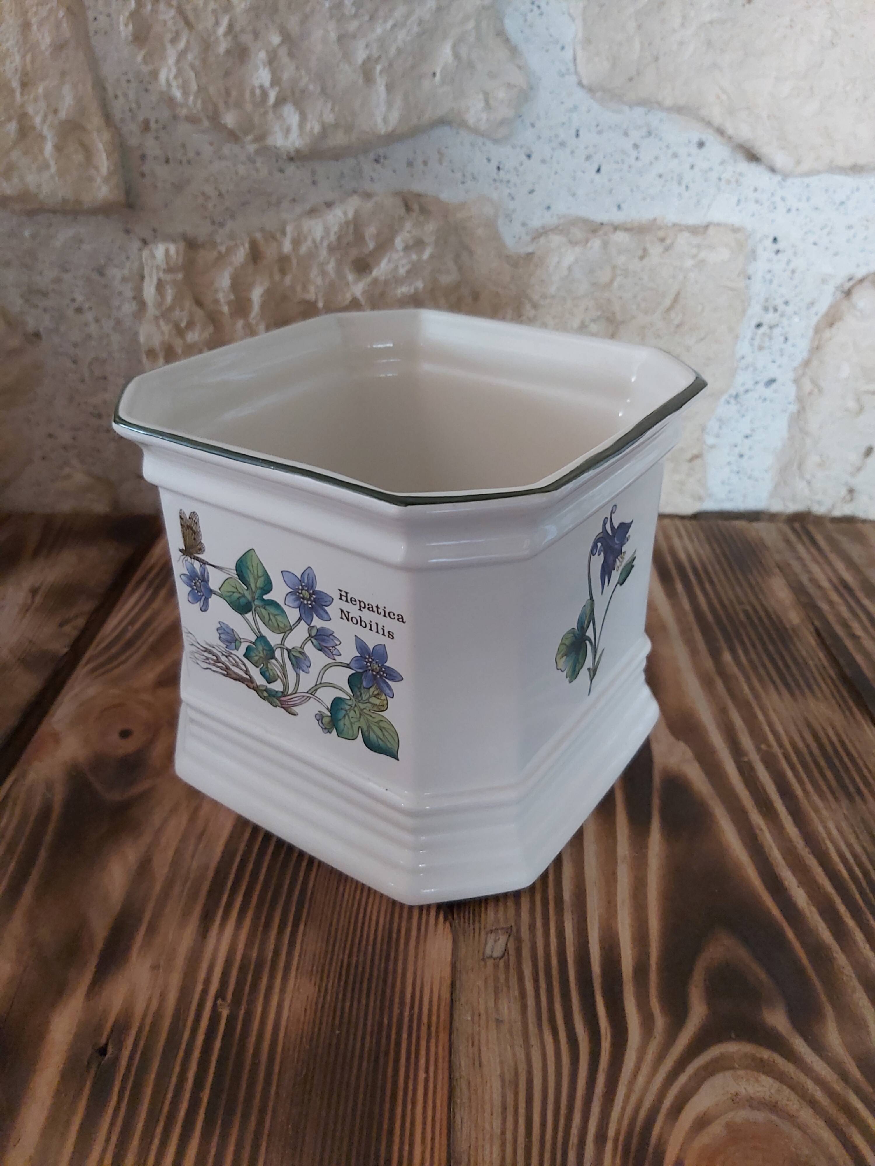 English ceramic pot Prinknash "Florabunda"