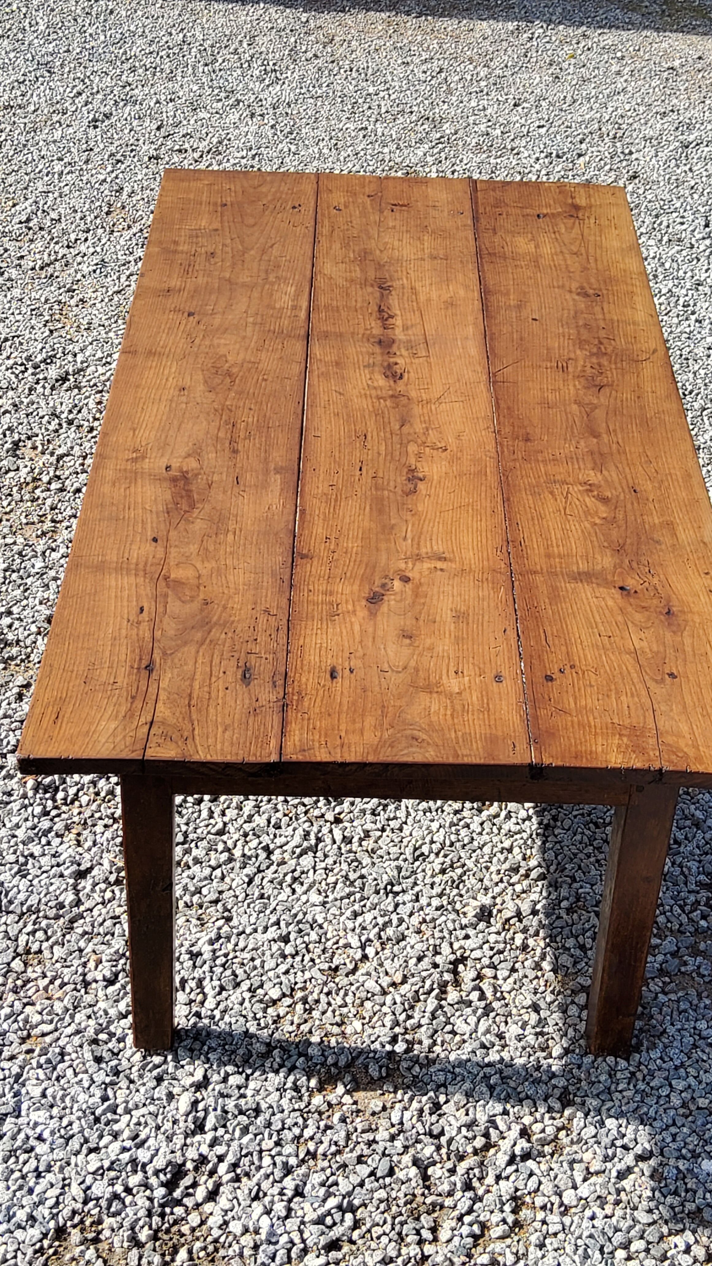 Table basse de ferme XIXième siècle plateau merisier piètement chêne 1 tiroir pieds fuseaux