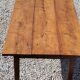 Table basse de ferme XIXième siècle plateau merisier piètement chêne 1 tiroir pieds fuseaux