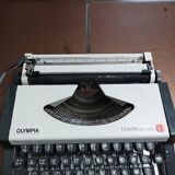 Machine à écrire Olympia Traveller de Luxe blanche
