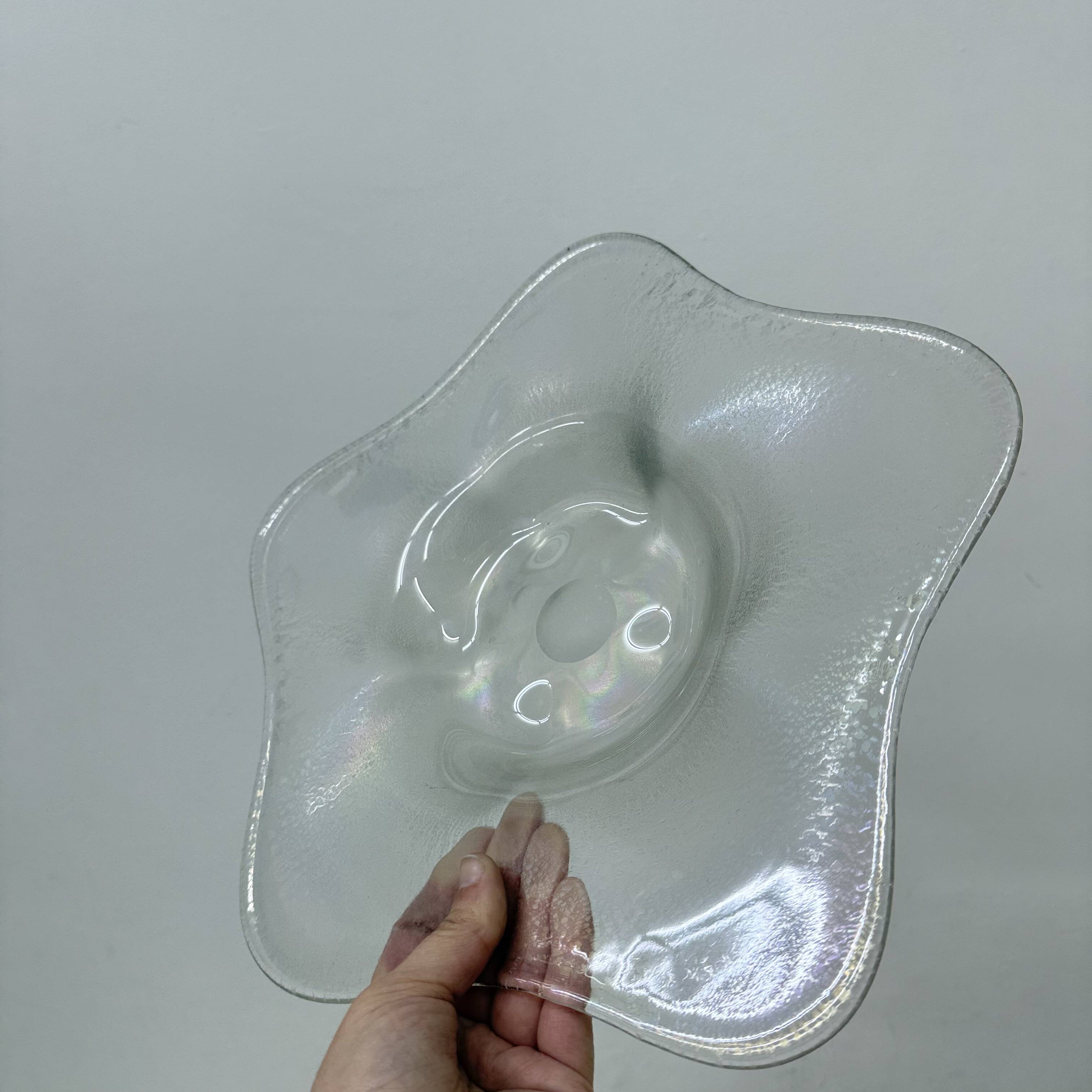 Antique bowl Willem Jacob Rozendaal for  Kristalunie Maastricht Coquille