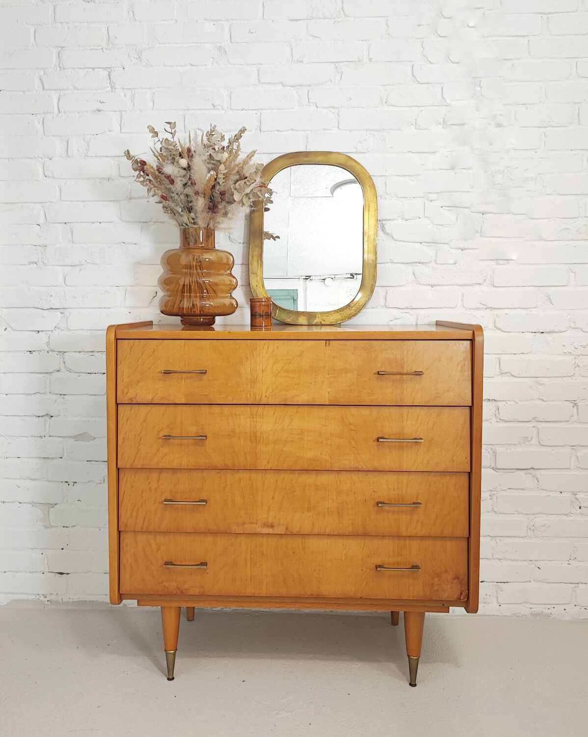 Vintage chest of drawers