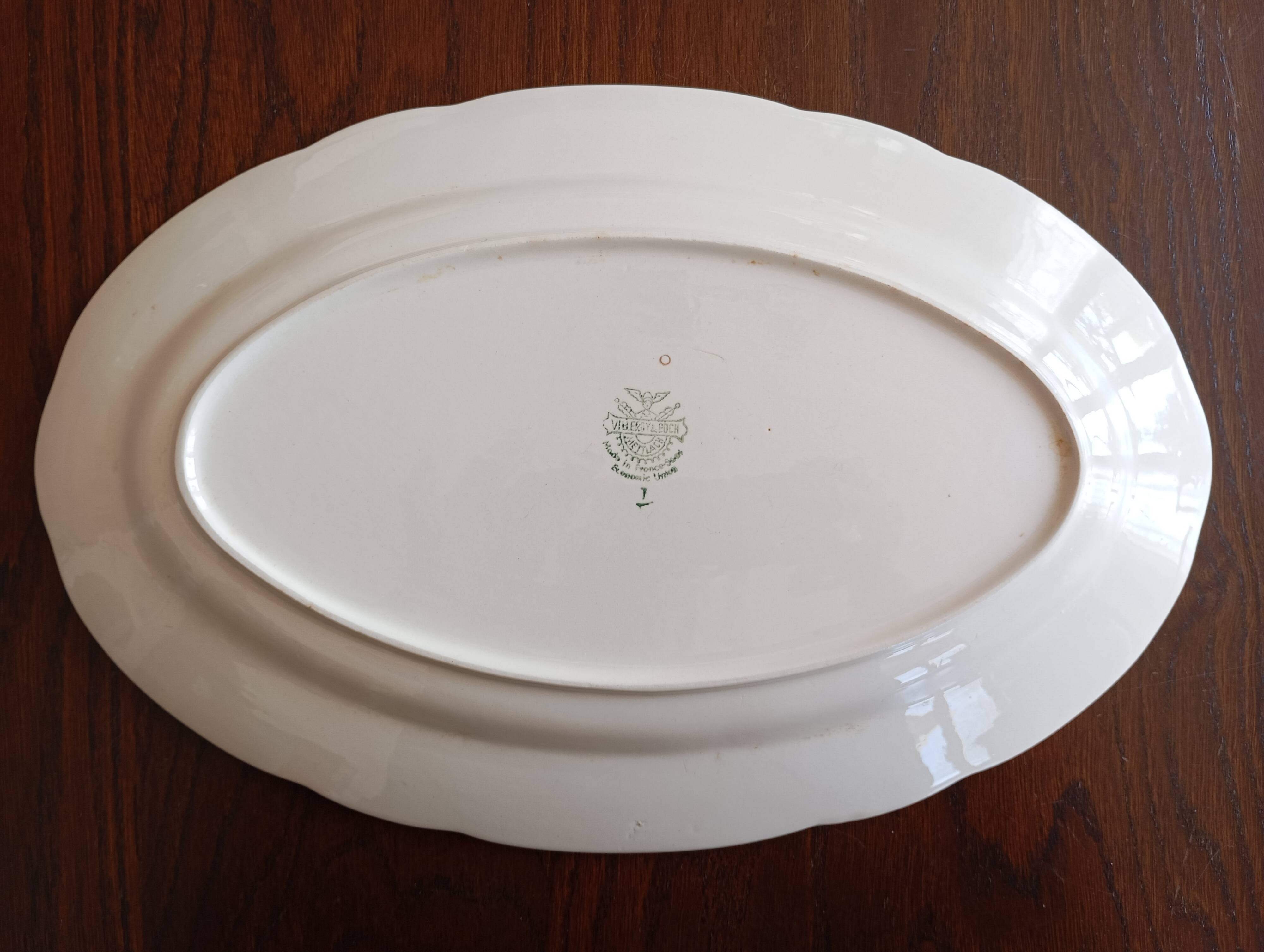 Villeroy & Boch Mettlach celadon and gold oval dish