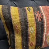 Coussin rayé fait main