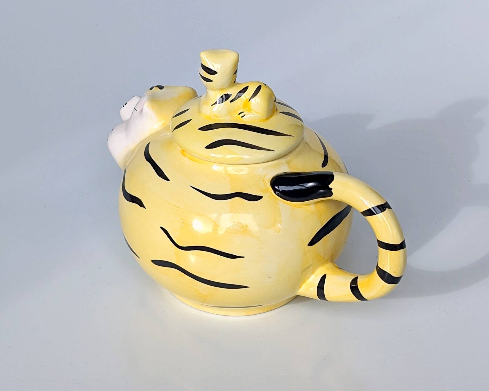 Anthropomorphic teapot coffee maker Tiger and baby tiger - Height 16 cm x Diameter 14 cm