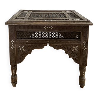 Moroccan table