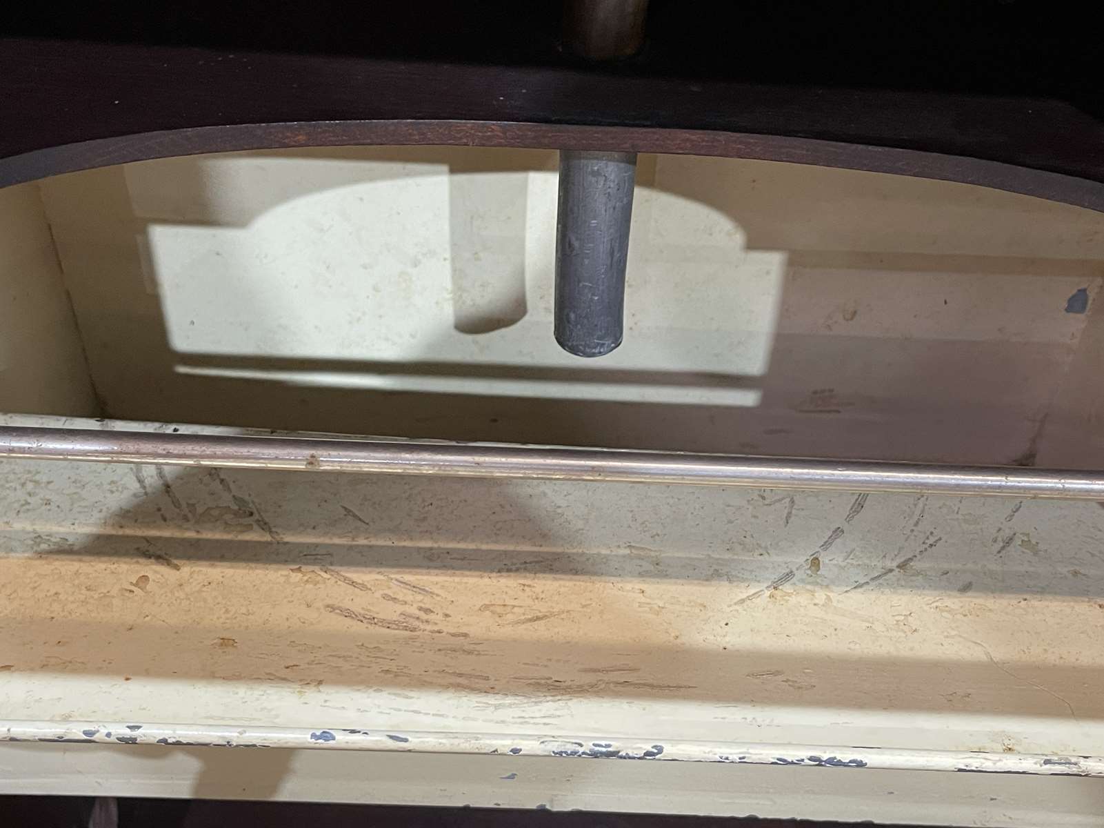 Mahogany wardrobe from the 1930s