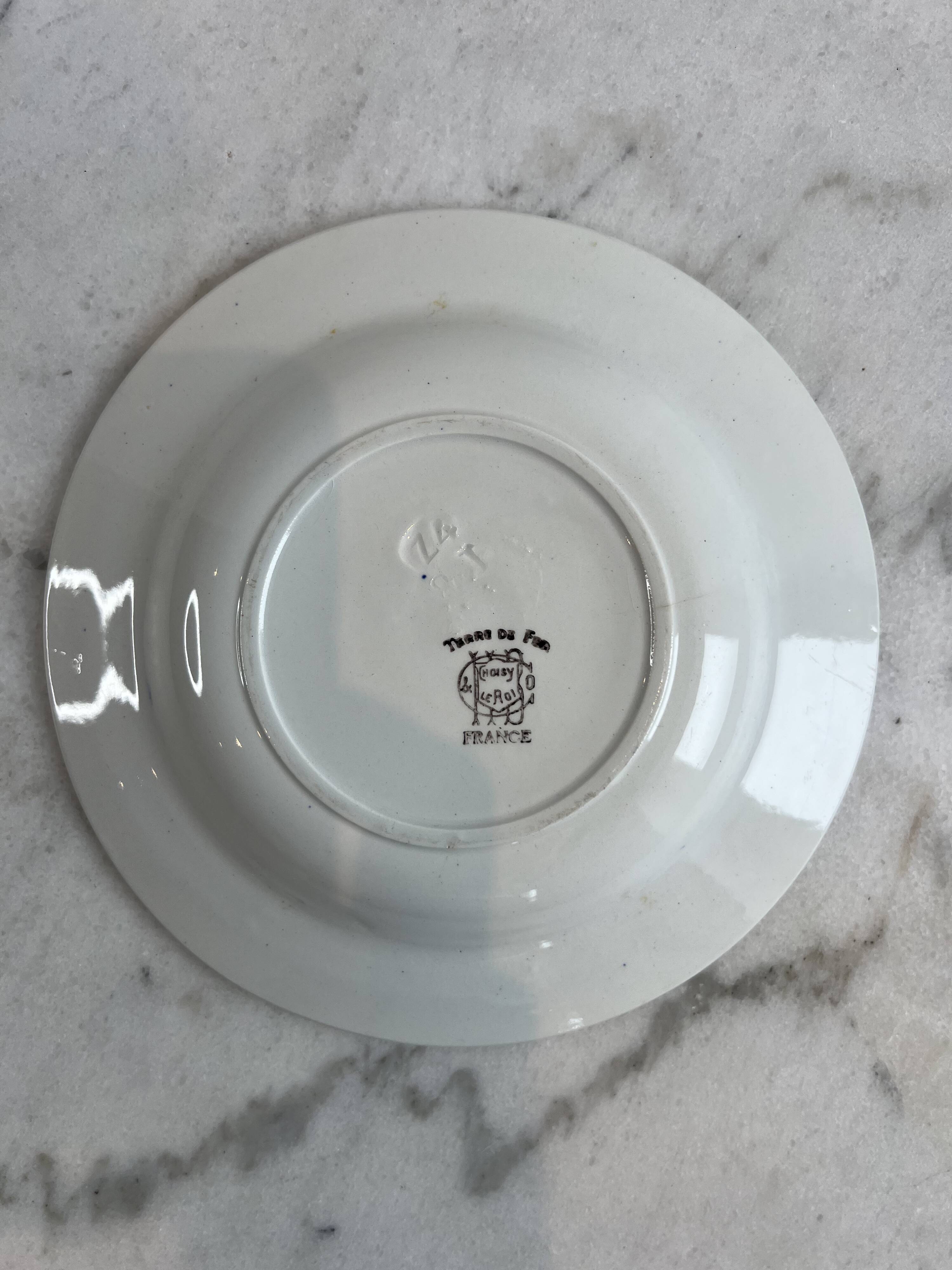 Small plate iron earth Choisy le Roi