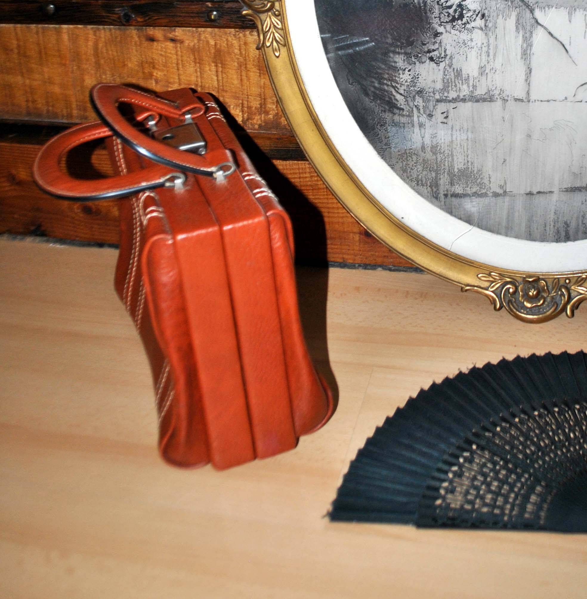 Vintage Valisette handbag 1940-1950 Orange-brown faux Skai Malette Vanity
