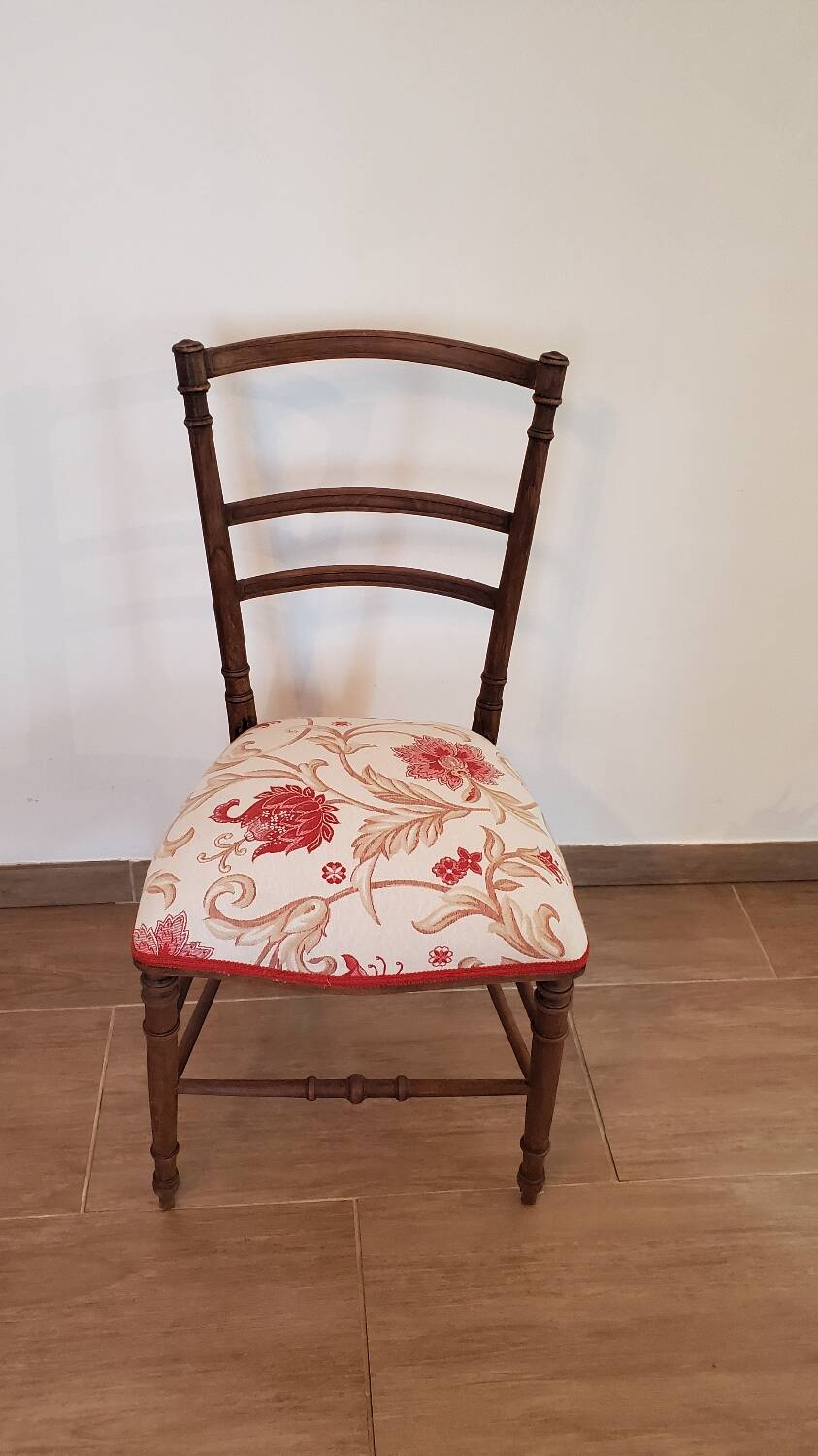 Napoleon 3 music chair