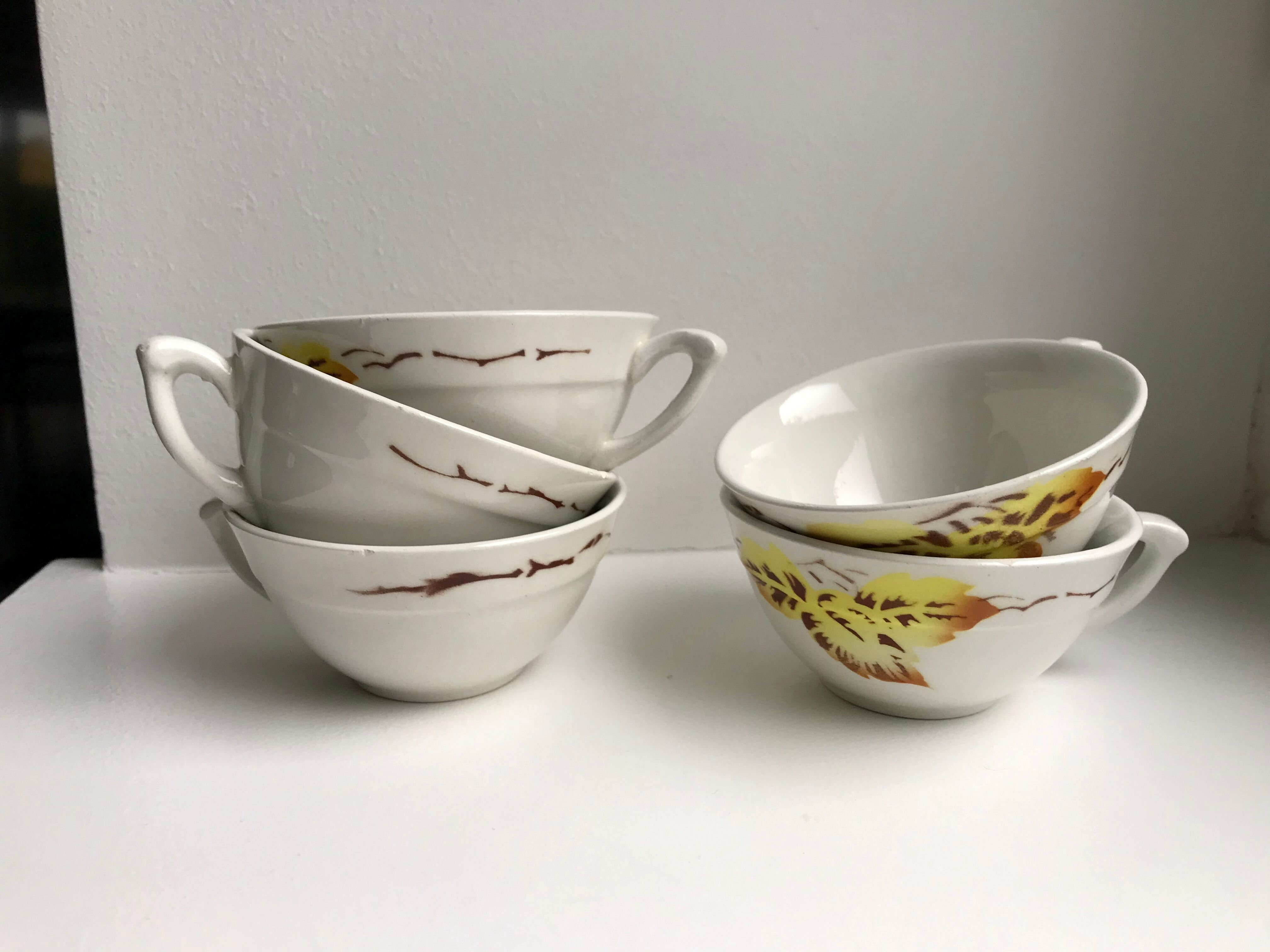 set of 5 coffee cups Badonviller 30-40s