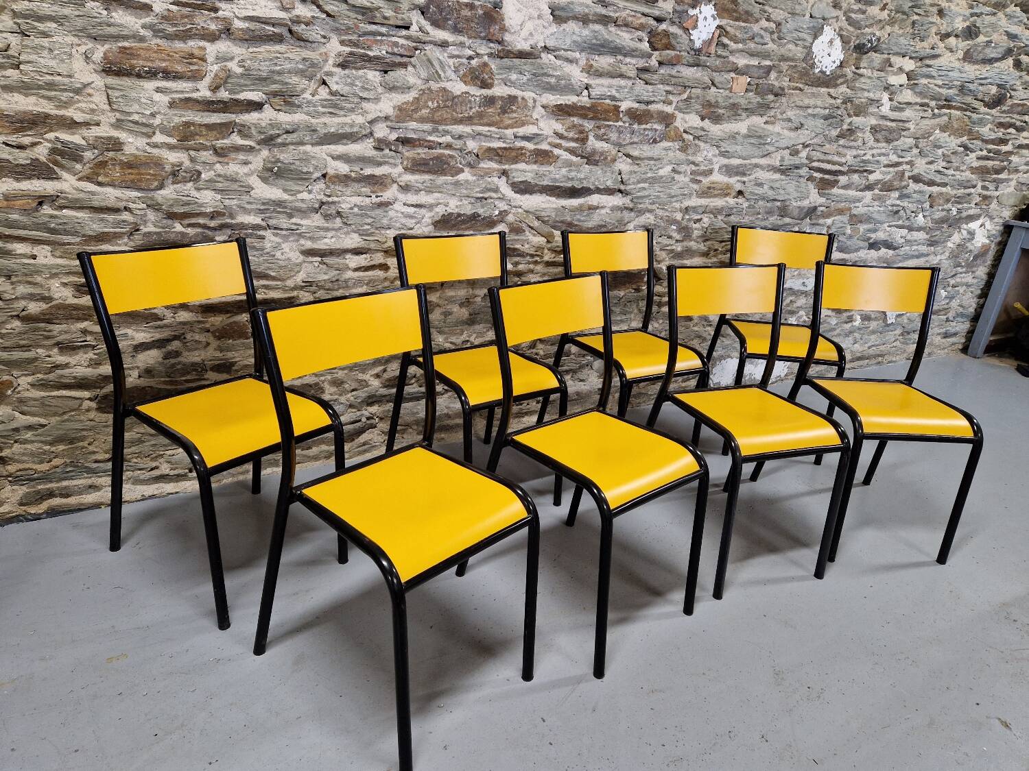 Set of 8 yellow mullca 510 chairs