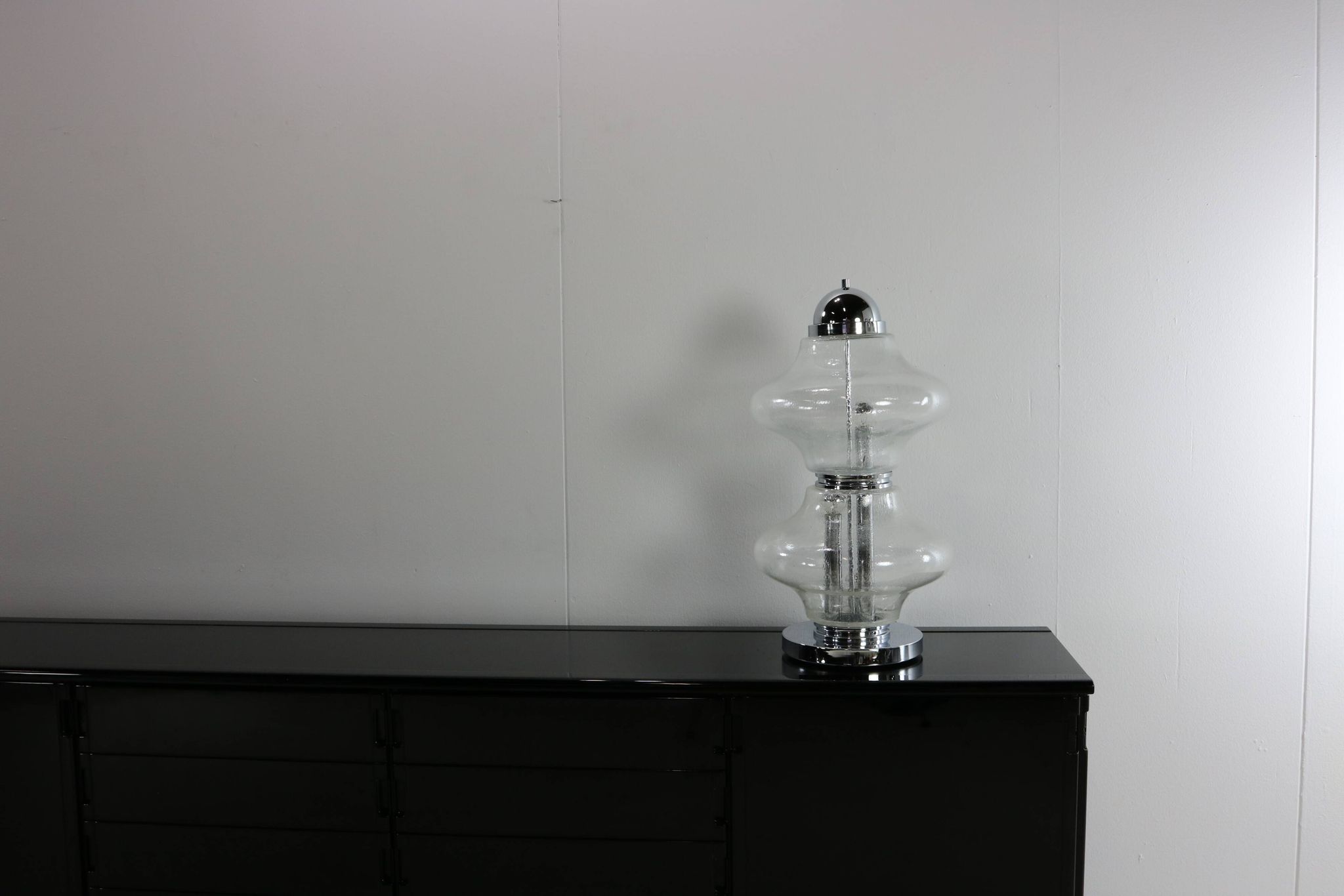 Lampe de table en verre design des années 60 italienne