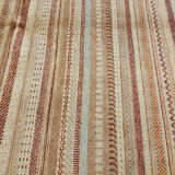 Tapis d'orient entièrement fait à la main dit "Khyber"