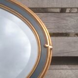 Medallion mirror