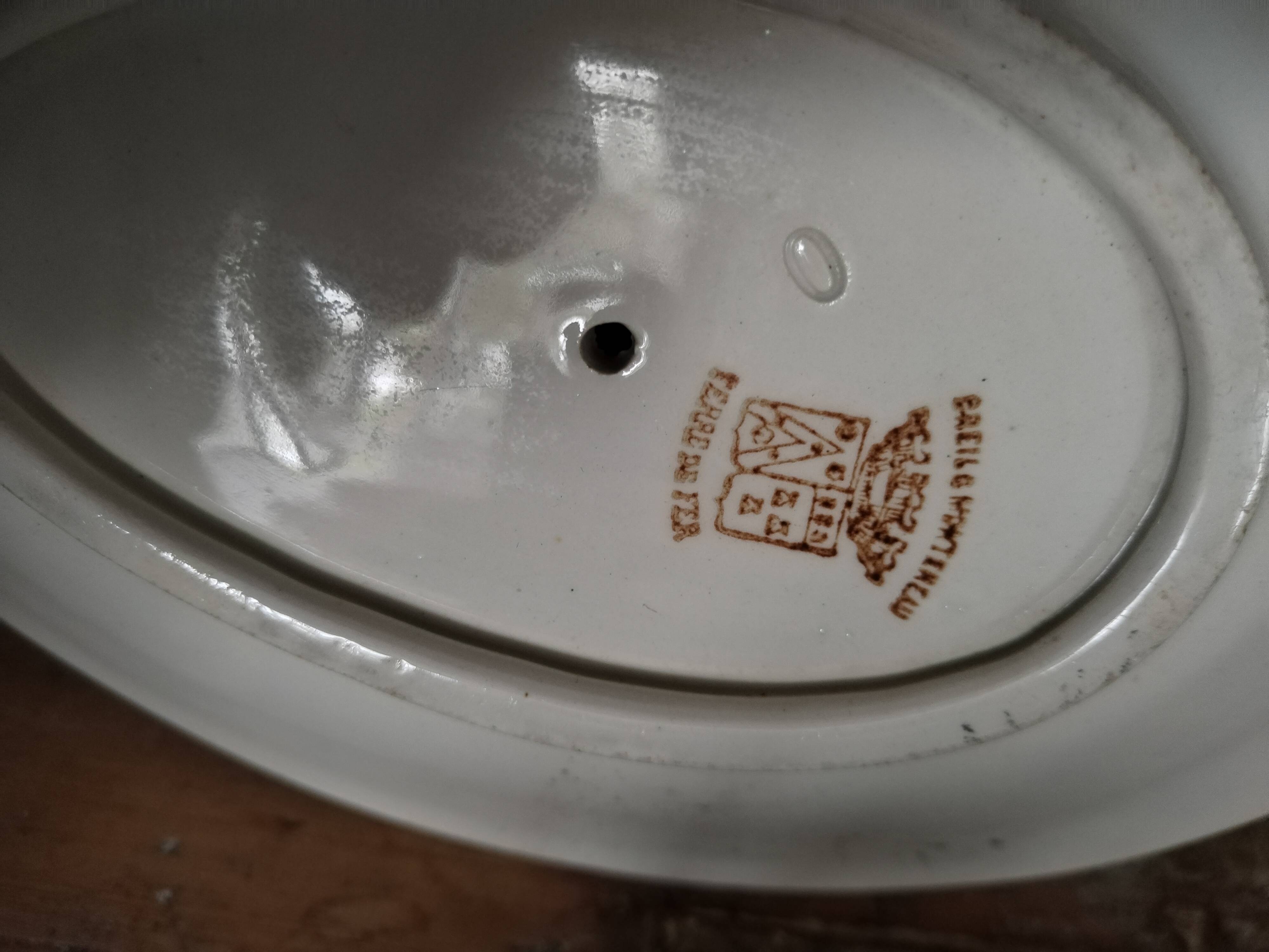 White earthenware gravy boat 19th Creil and Montereau