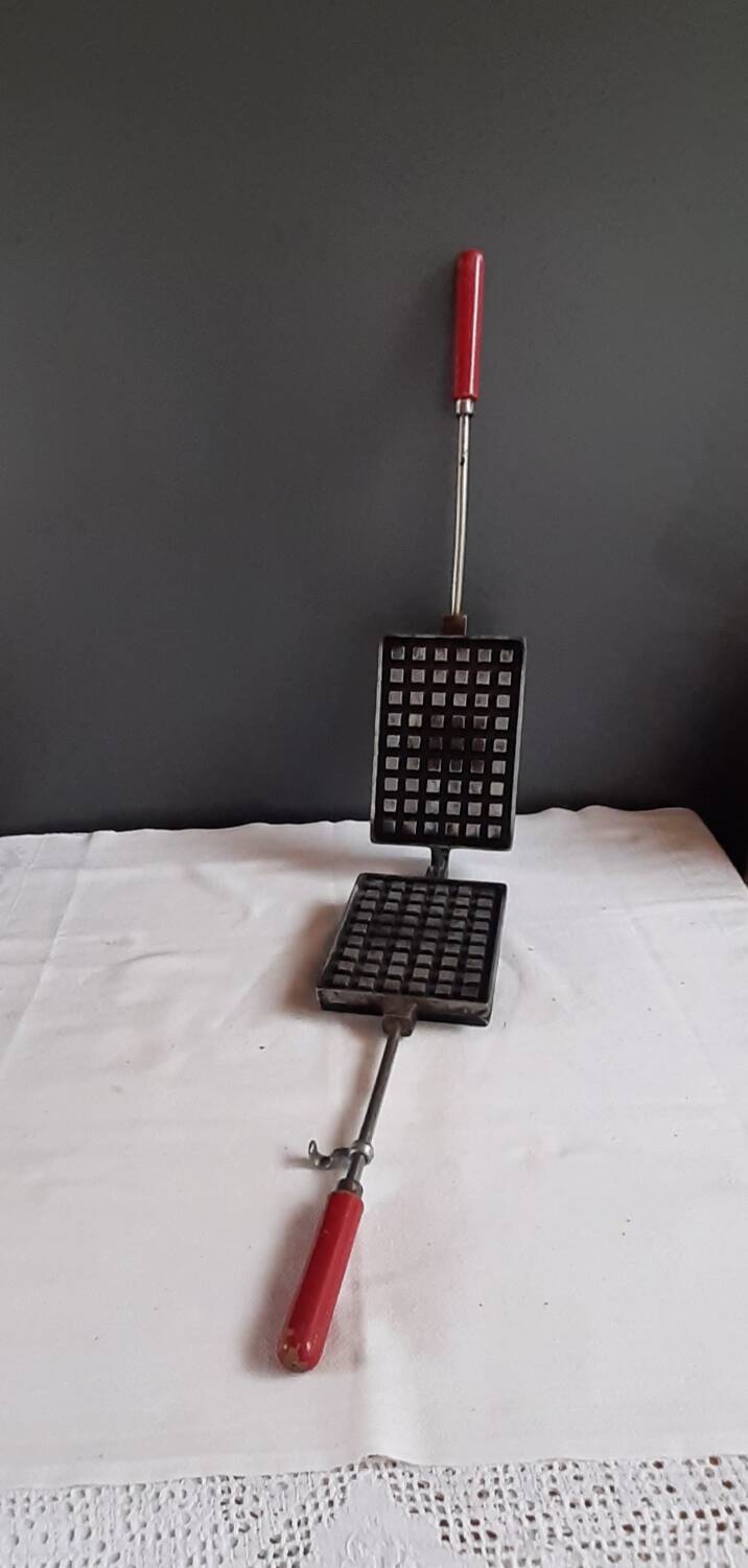 Croque monsieur and waffle maker