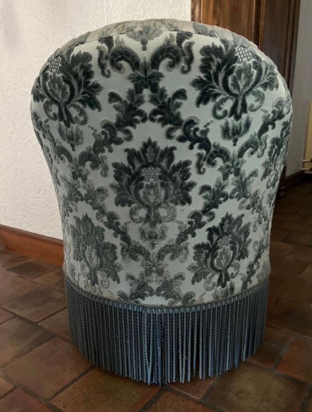 Toad armchair