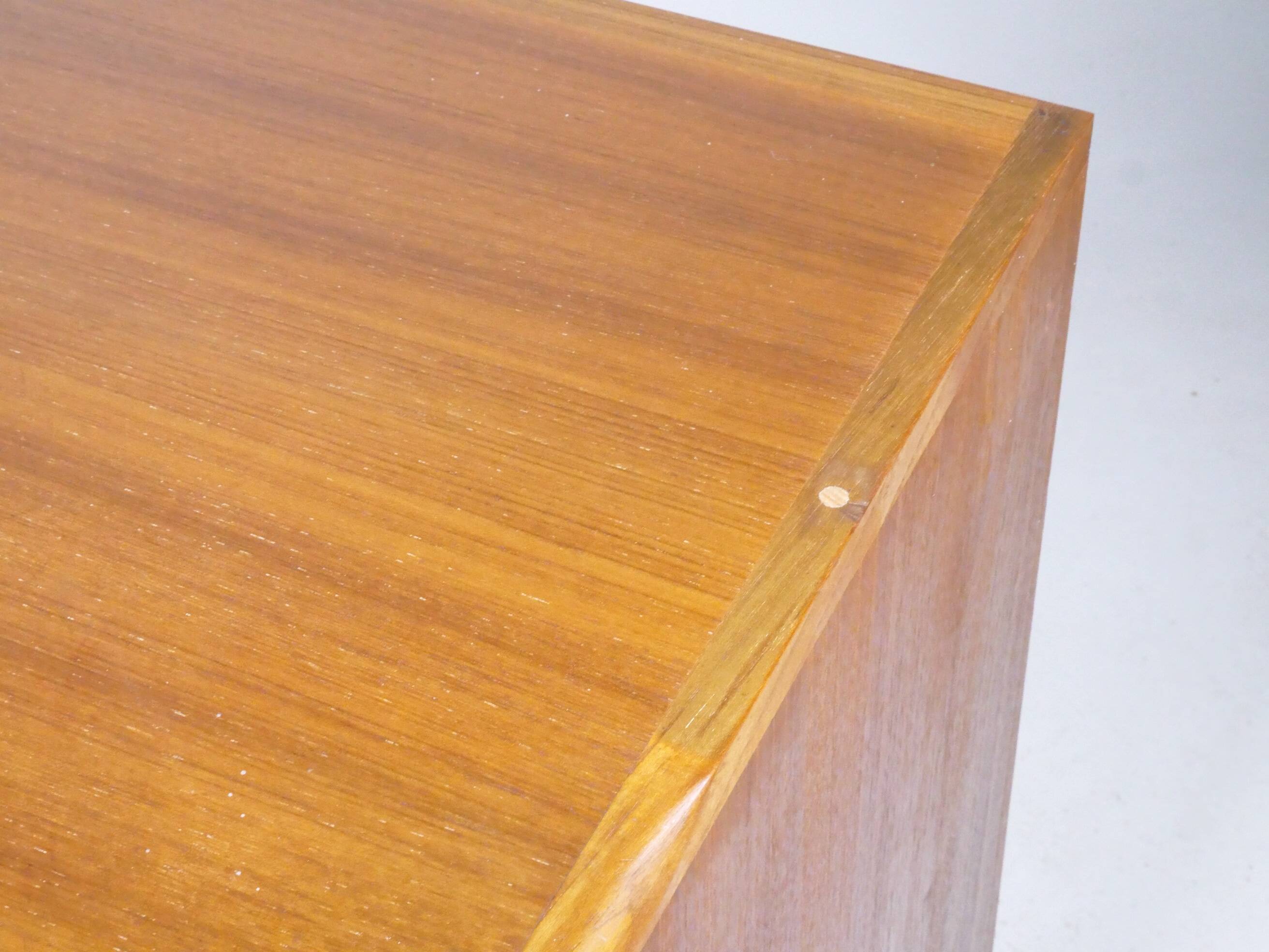 Buffet design danois en teck des années 1960