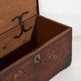 Coffre ancien peint avec motifs floraux et serrure en fer (vers 1820) #47