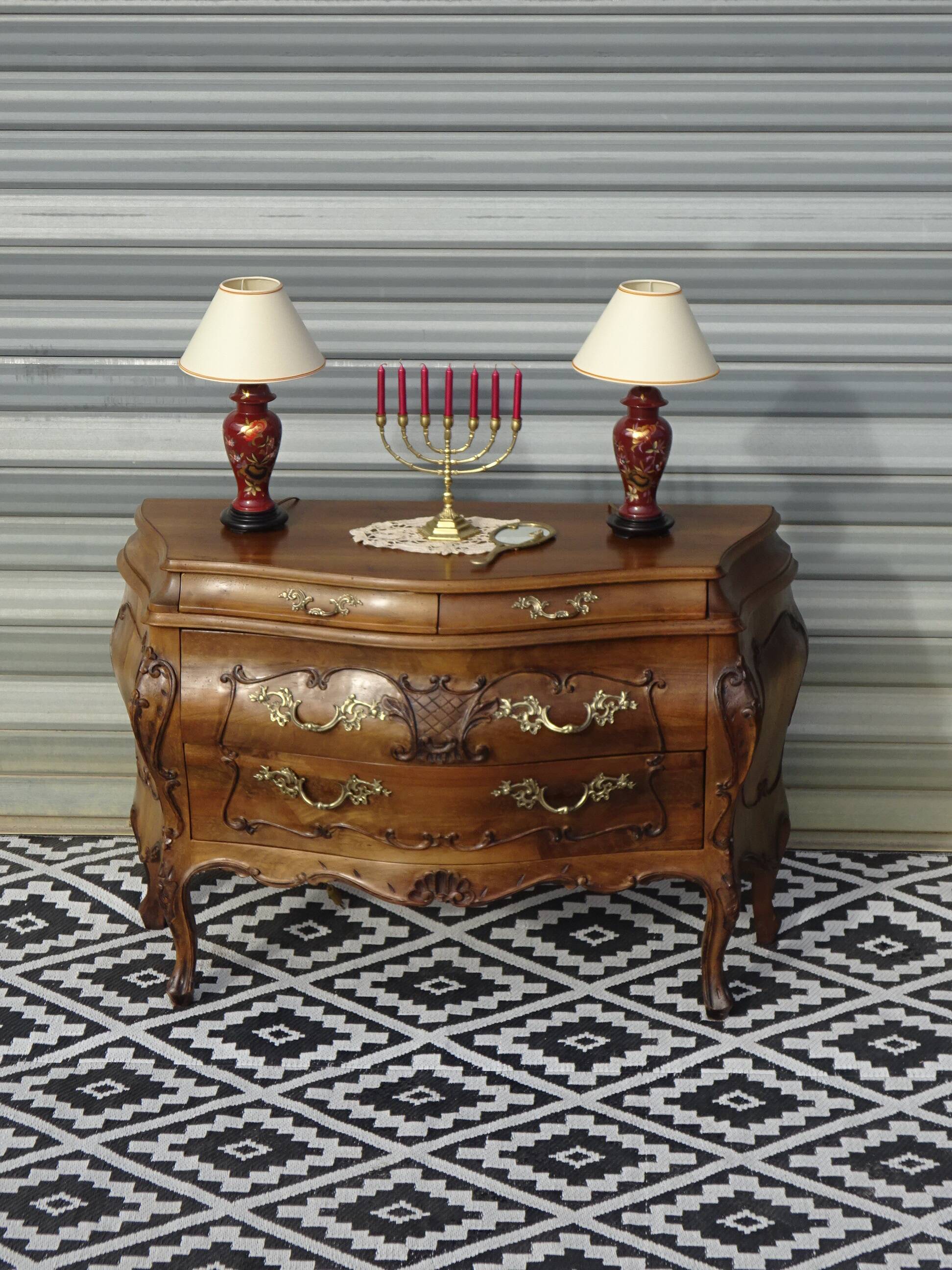 7-branch chandelier, in gilded brass, signed Wainberg.