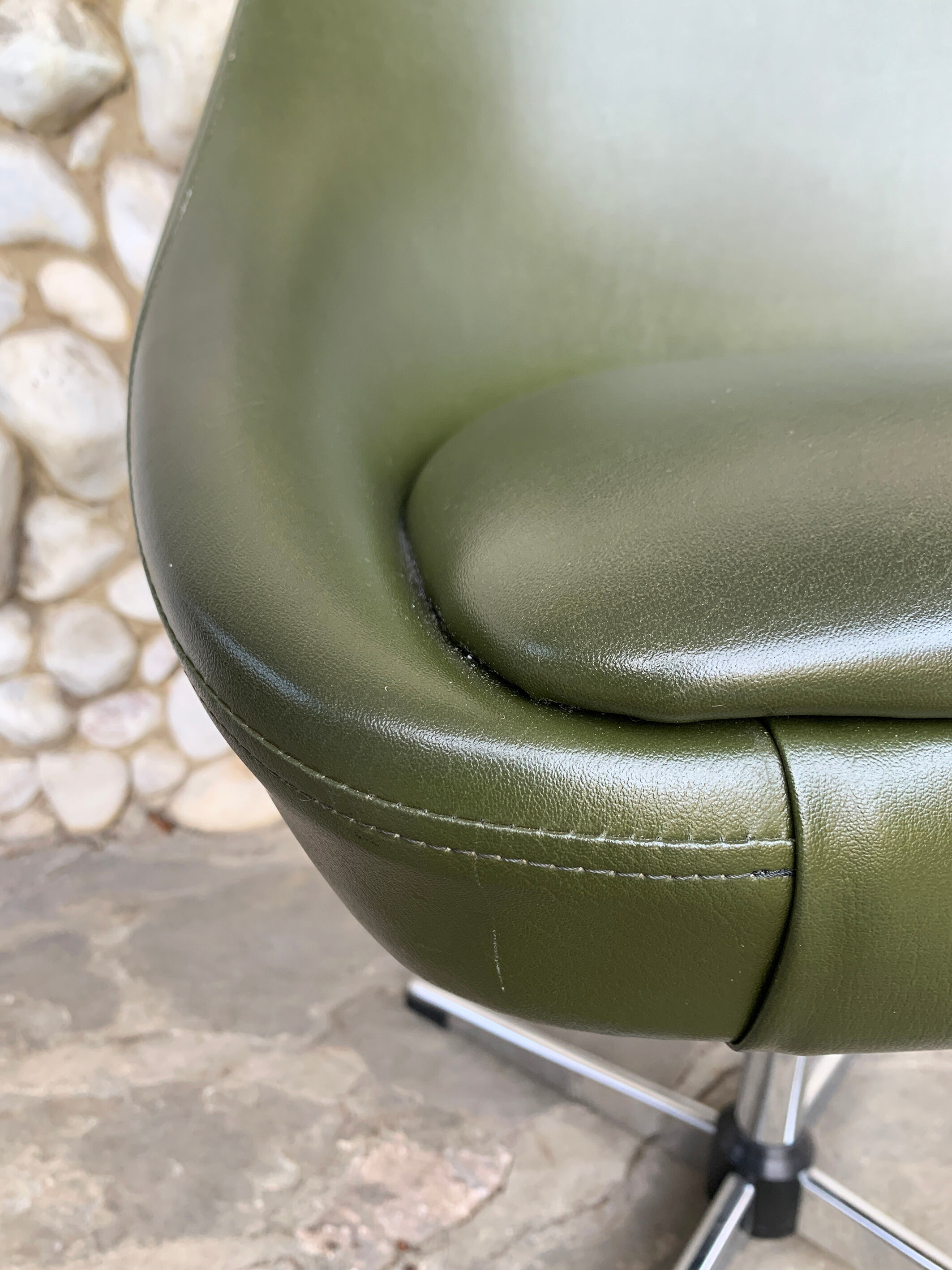 Vintage office chair olive space-age imitation leather 1970s