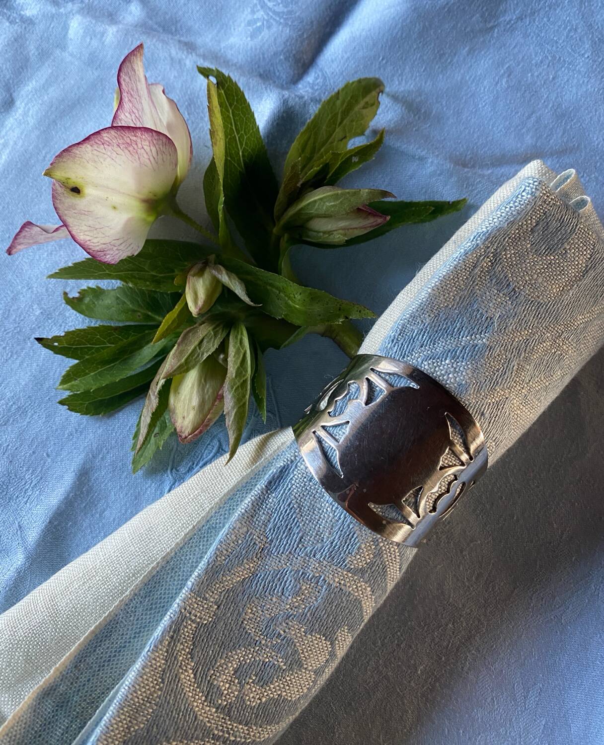 English silver plated napkin ring