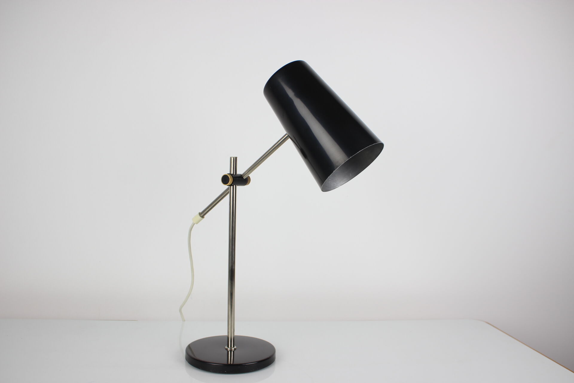 Mid-century black table lamp, 1970's.