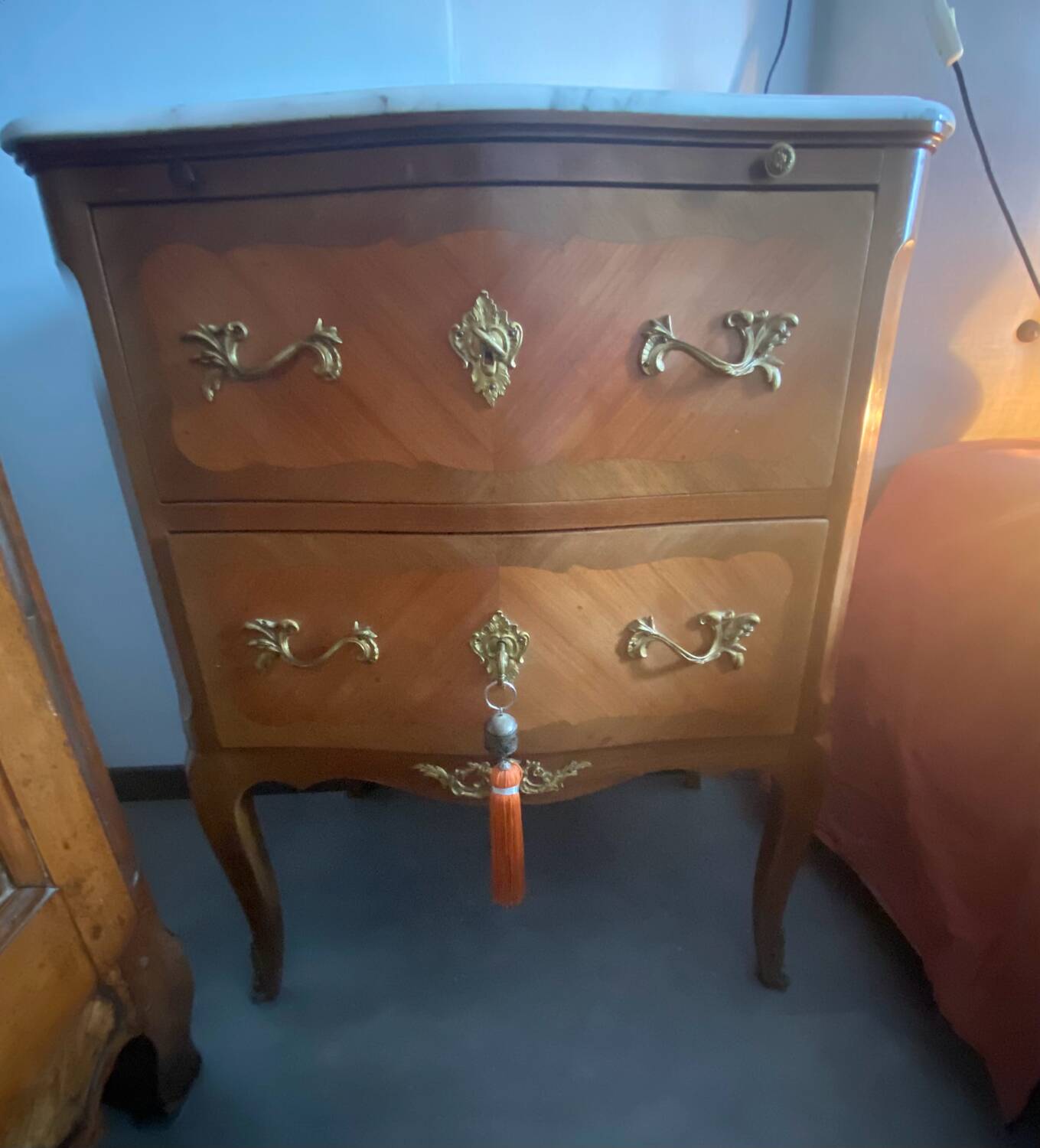 Commode style Louis XV