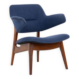 “Pinguin” armchair by Louis van Teeffelen for Wébé