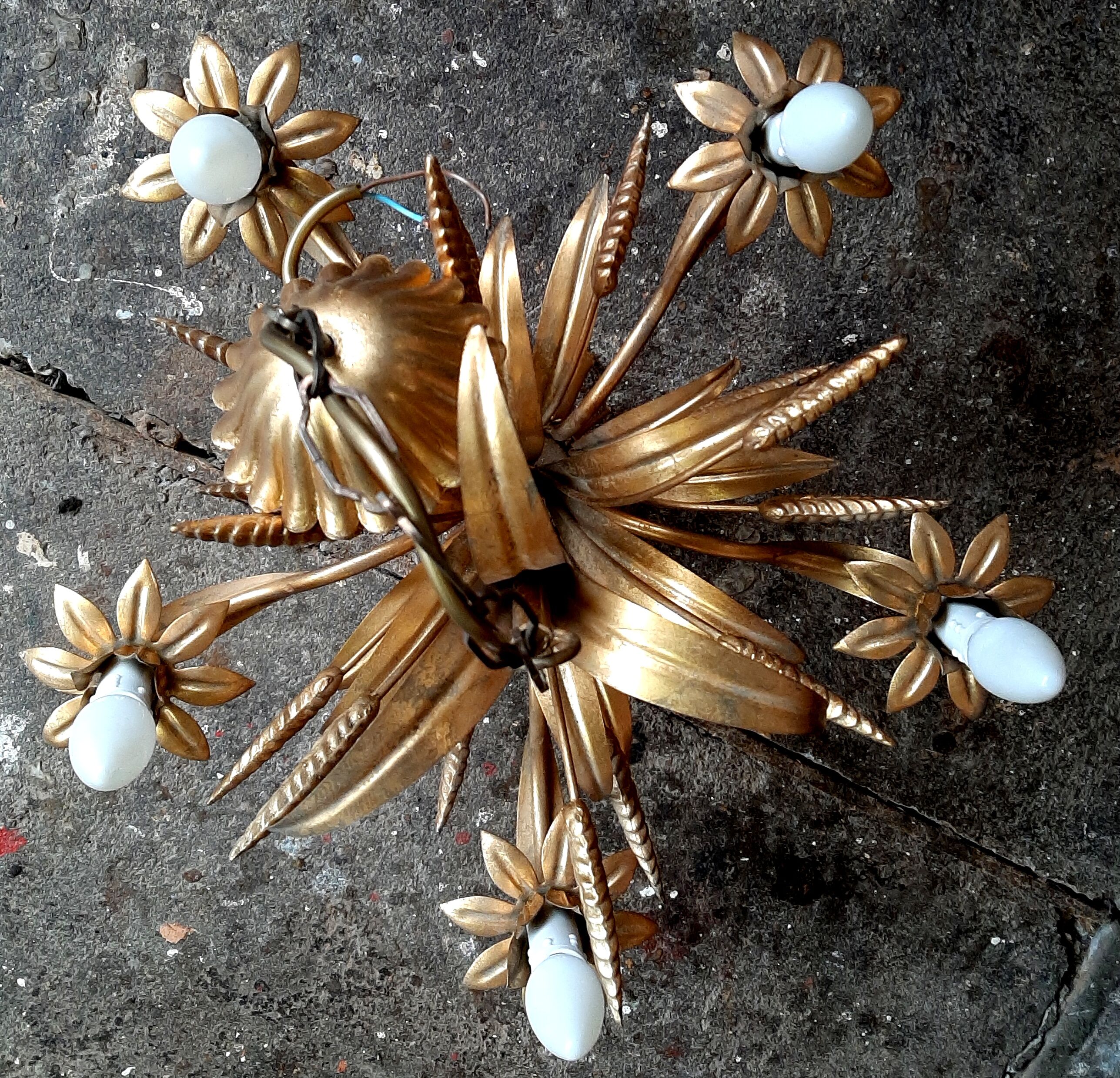 Chandelier ears of wheat around 1965