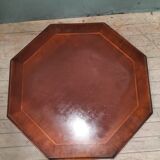 Gieridon on central foot