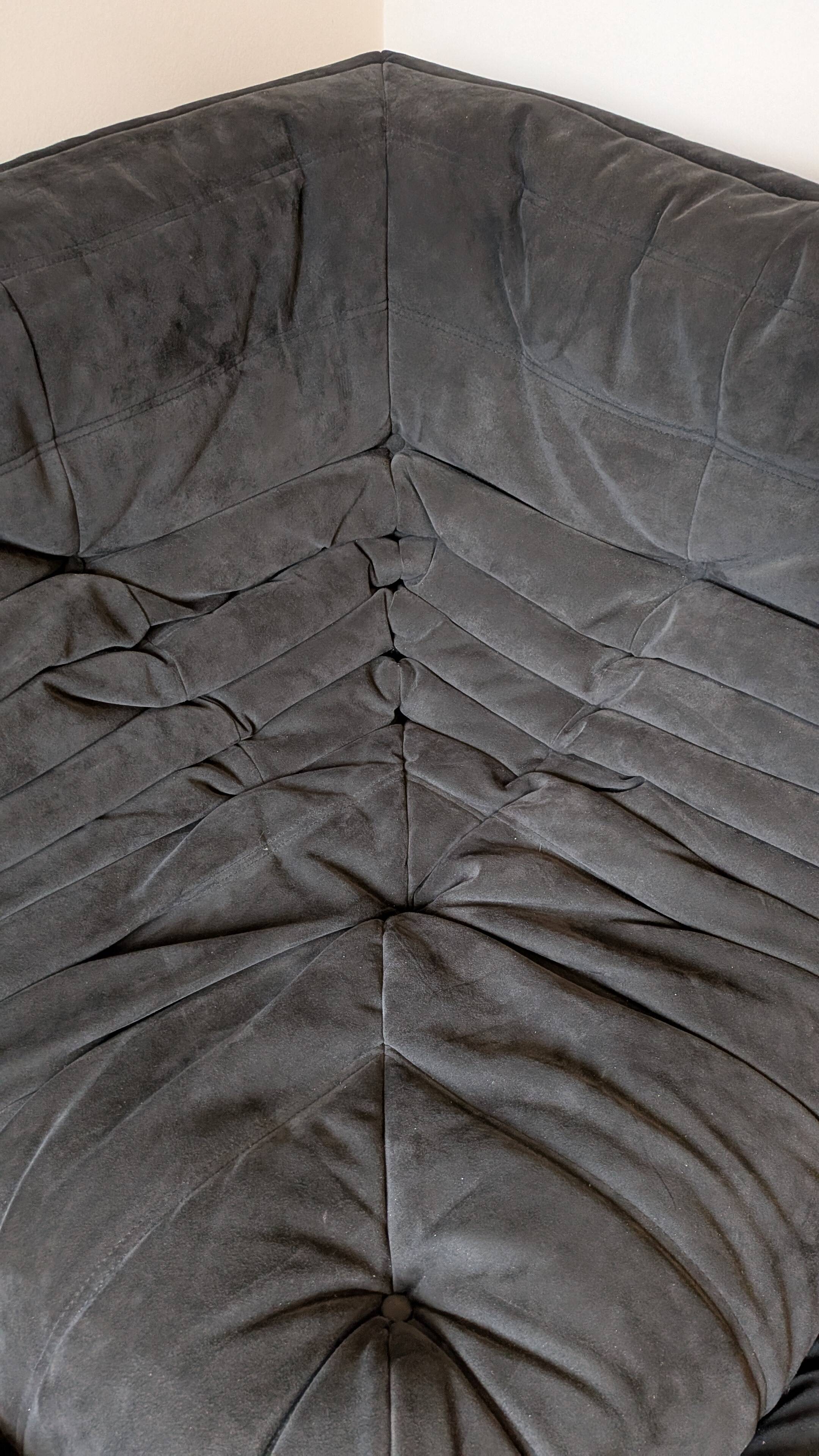 Canapé Togo angle Ligne Roset – Alcantara anthracite