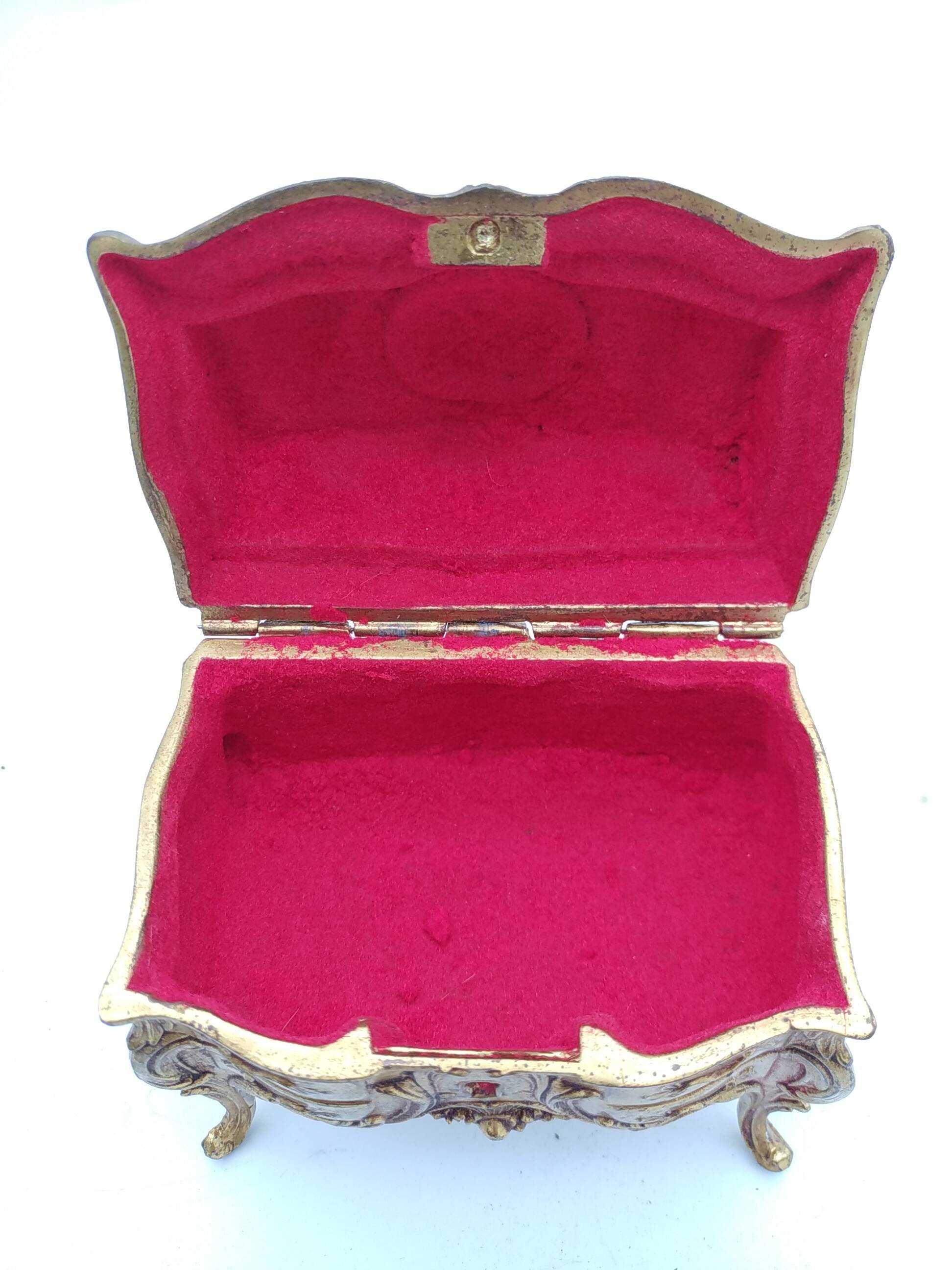 Metal jewelry box. Art Nouveau.