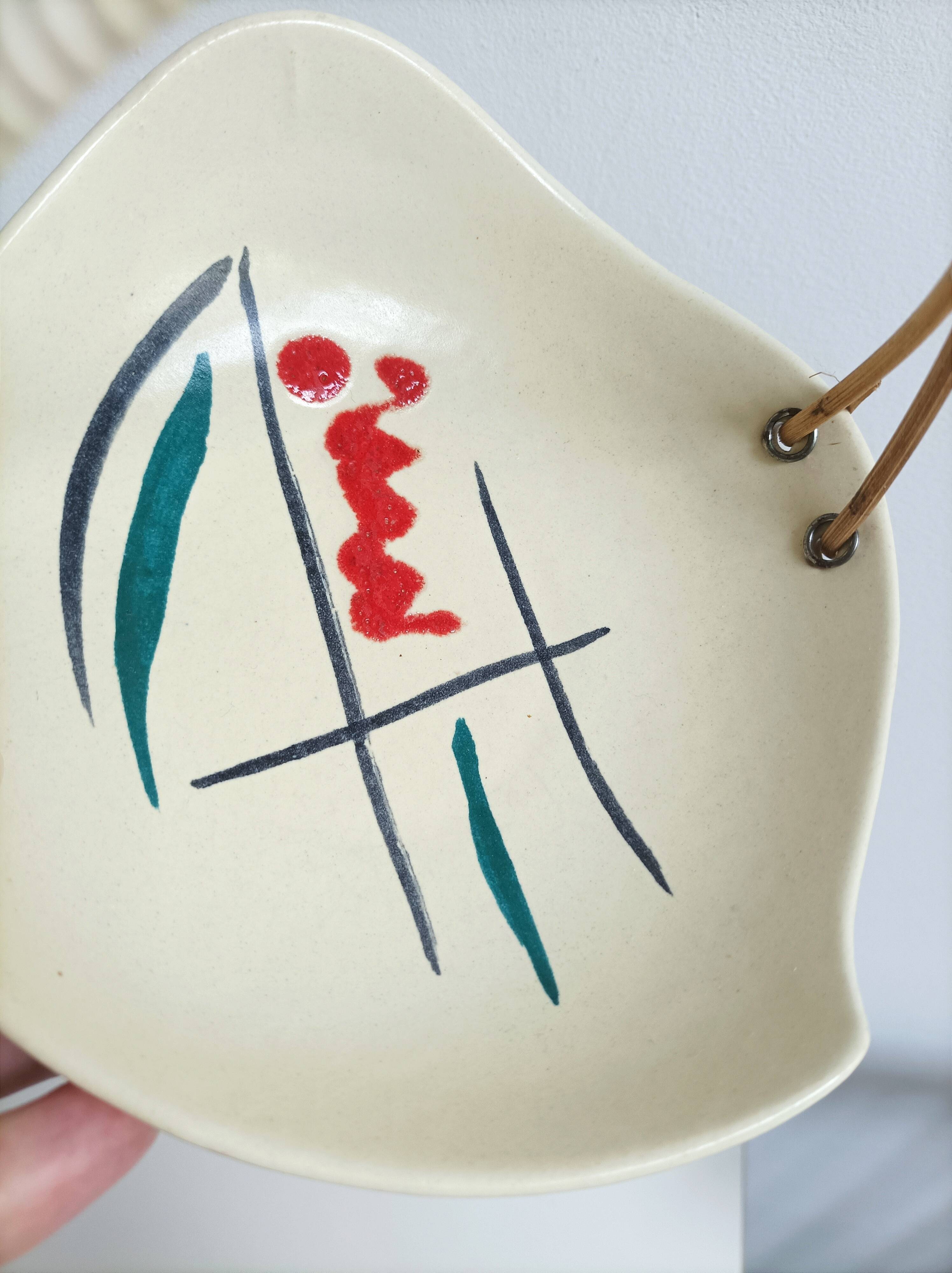 Ceramic and wicker covered scoubidou bowl, 60s
