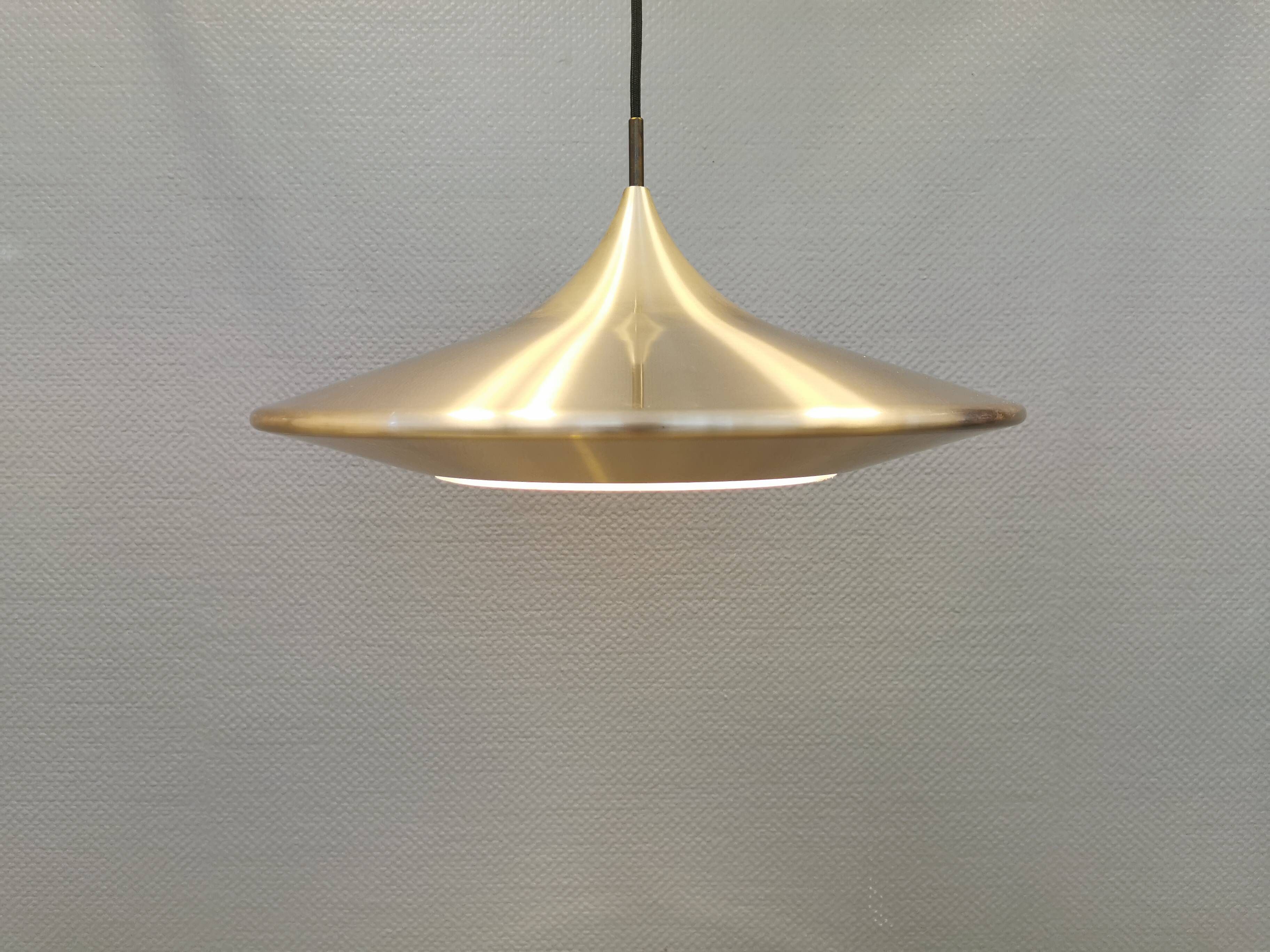 Minimalist and elegant gold coloured hanging lamp designed by Ejnar B. Mielby for Danish LYFA