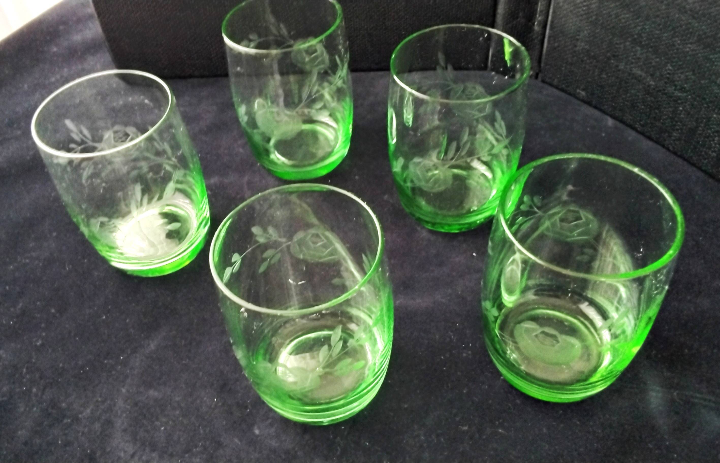 5 glass water tumblers with engraved floral design