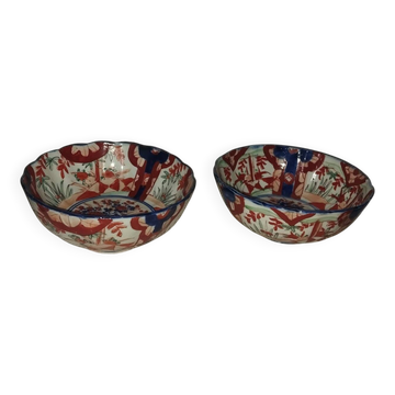 Pair of Imari porcelain bowls