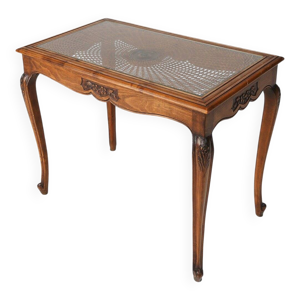 Table d'appoint sculptée - verre