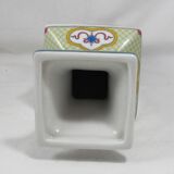 small famille rose vase in Chinese porcelain China